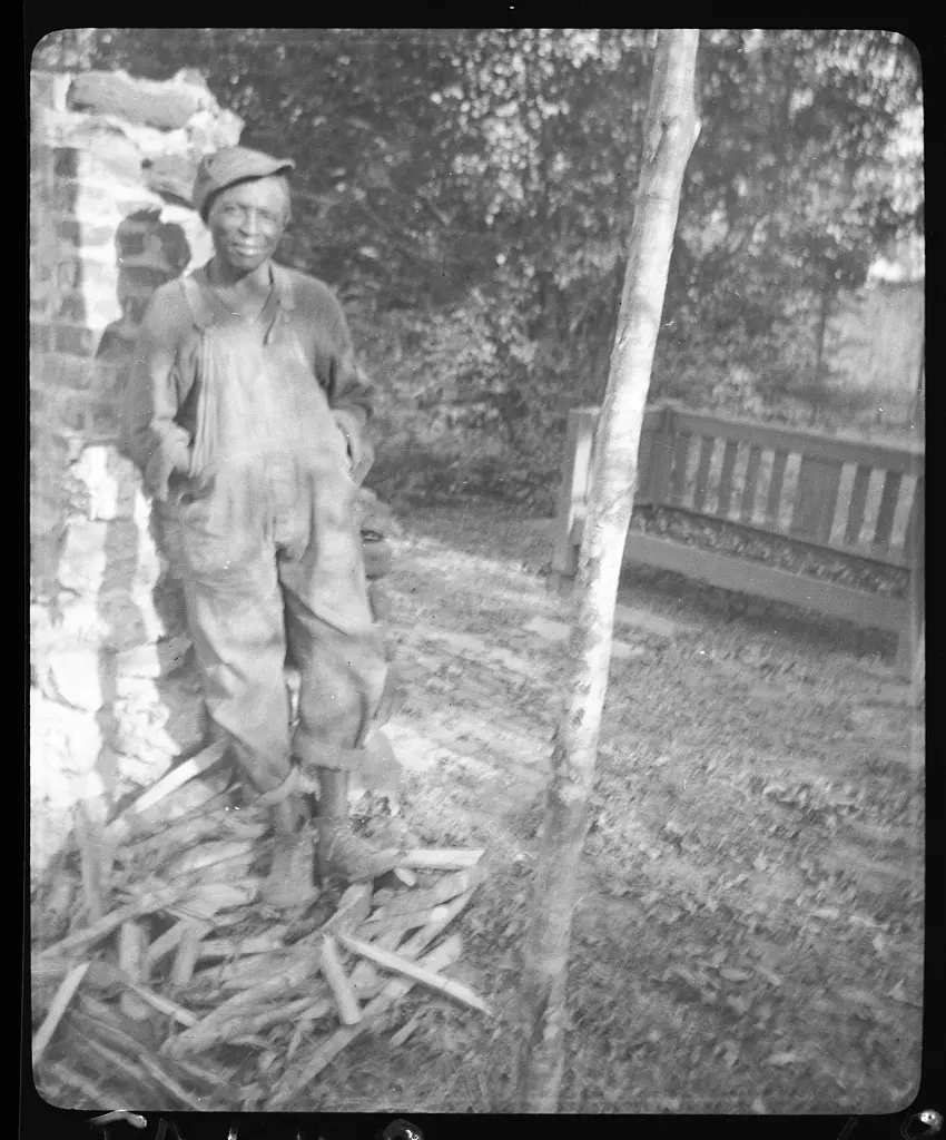 Enoch Brown, outside the home of Mrs. Ruby Pickens Tartt, Livingston, Alabama